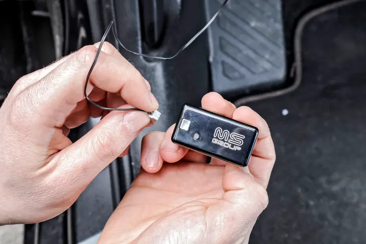 Anschluss der DPF CONTROL LED im Auto
