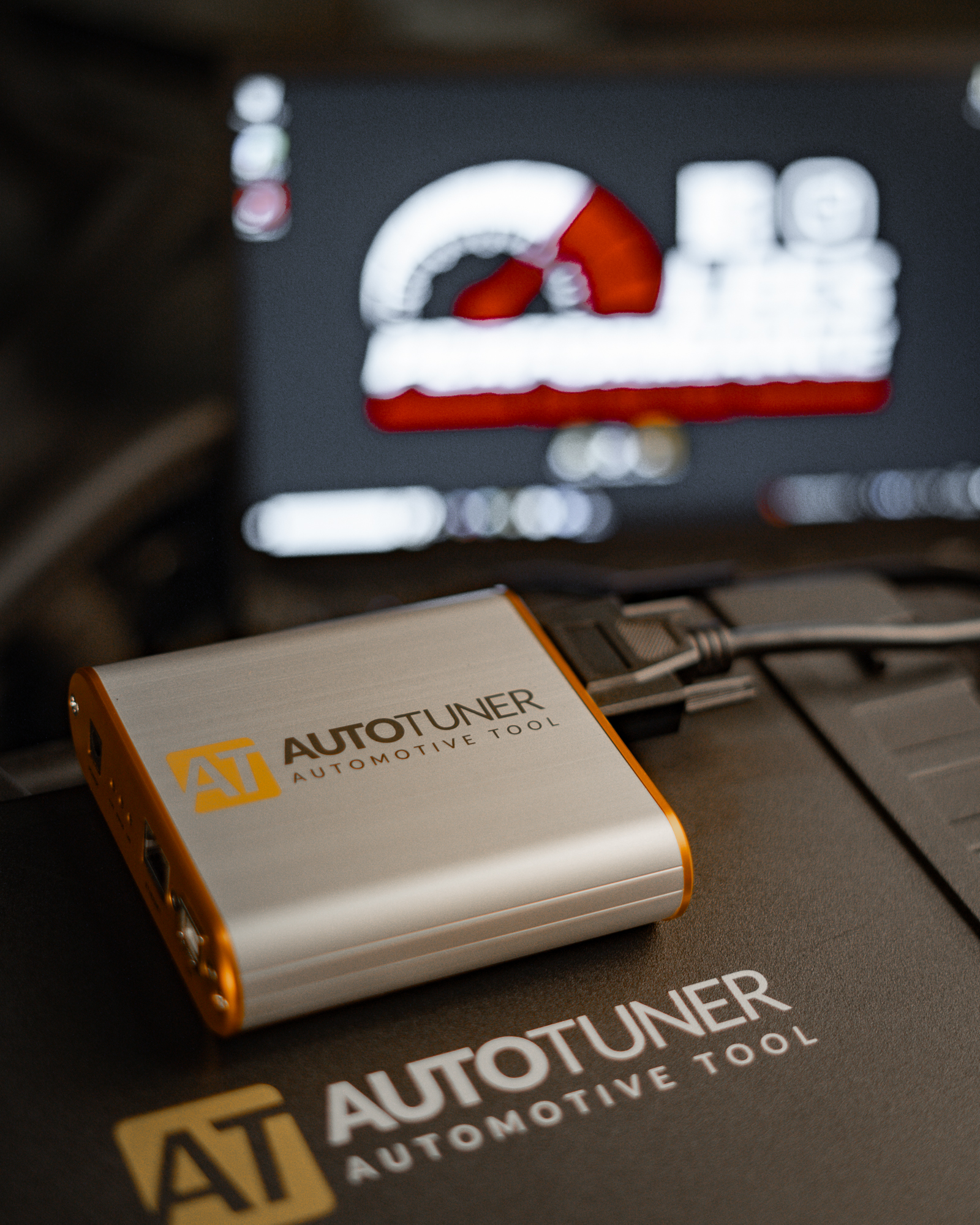 AutoTuner Gerät – kompaktes Interface für ECU- und TCU-Programmierung