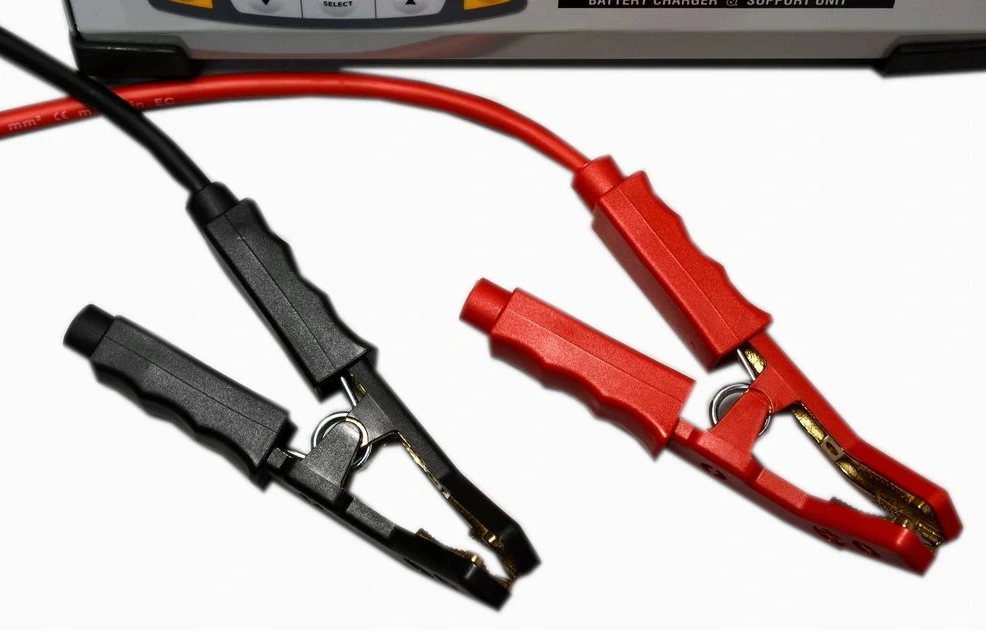 GYS GYSFLASH 100.12 HF – Profi-Ladegerät / Netzgerät 12V 100A (Showroom, Batteriewechsel, Power Supply) – Inverter, IP21 – Bild 9