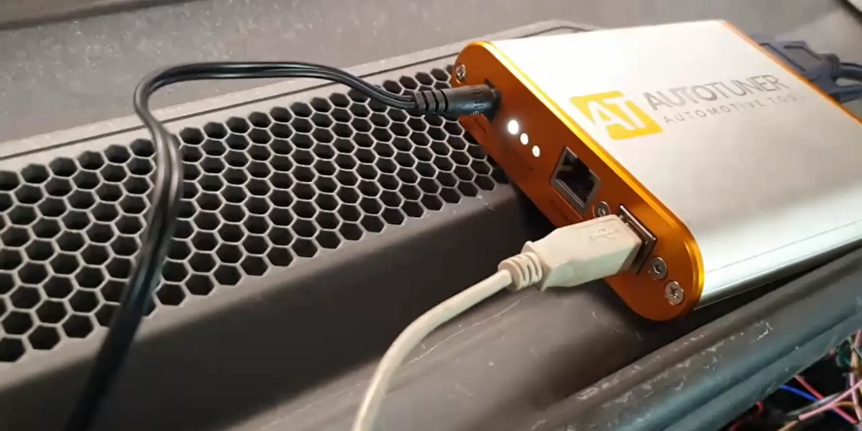 Autotuner Slave und Master Workflow mit Kabelanschluss für ECU TCU Remapping Flashing Tool
